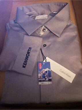 Calvin Klein Men’s Light Silver Dress Shirt with Kenworth Cuff